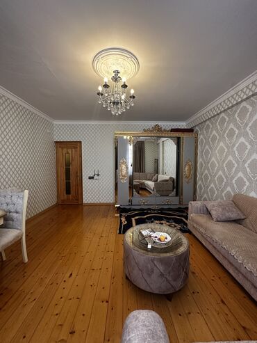 Yeni tikili: 2 otaqlı, Yeni tikili, 6 kv. m — 3