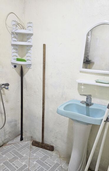 Uzunmüddətli kirayə evlər: 40 kv. m, 2 otaqlı, Qaz, İşıq, Su -da lalafo.az — 9 Uzunmüddətli kirayə evlər: 40 kv. m, 2 otaqlı, Qaz, İşıq, Su — 9