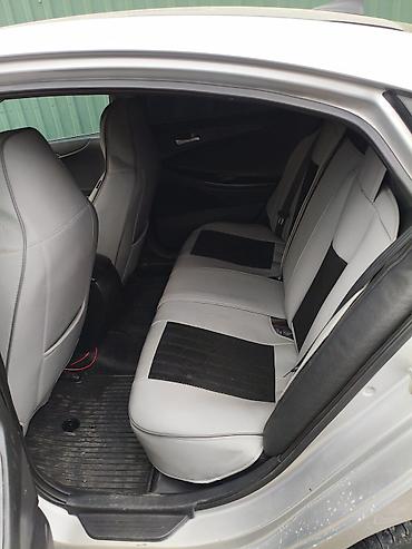 Hyundai Sonata: 2010 г., 2 л, Автомат, Бензин, Седан — 4