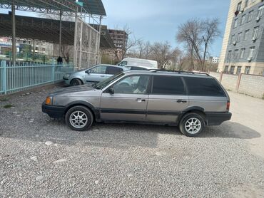я ищу лада приора: Volkswagen Passat: 1990 г., 2 л, Механика, Бензин, Универсал