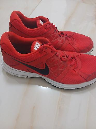 Nike muške patike za trčanje – crvene - Model: Nike (oznaka na na lalafo.rs — 2 Nike muške patike za trčanje – crvene - Model: Nike (oznaka na — 2
