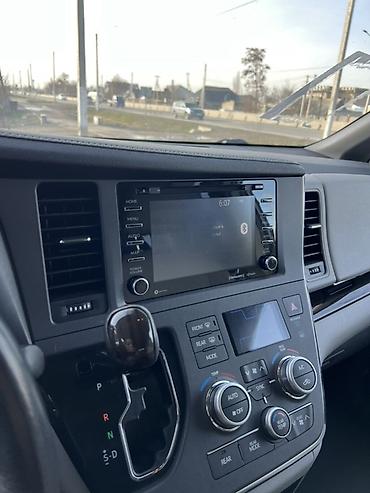 Toyota: Toyota Sienna: 2018 г., 3.5 л, Автомат, Бензин, Минивэн — 8