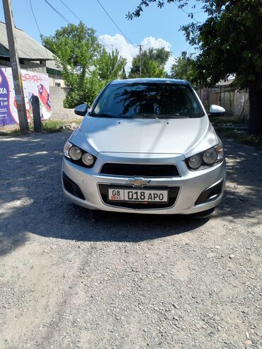 шевролет aveo: Chevrolet Aveo: 2015 г., 1.6 л, Автомат, Бензин, Седан