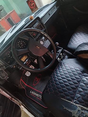 disk ve tekerler type 1: VAZ 2107 sedan – klassik arxaötürücülü model. - Kuzov: ağ rəng, xrom — 5