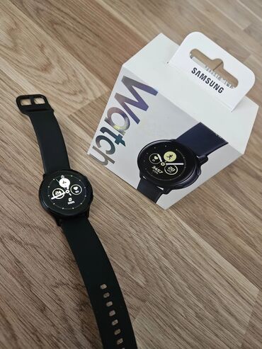 qol siniqlari: Samsung Galaxy Watch Active Orijinal Samsung modelidir. Gələn