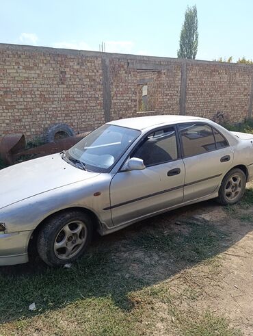 авто нива: Mitsubishi Galant: 1996 г., 2 л, Механика, Бензин, Седан