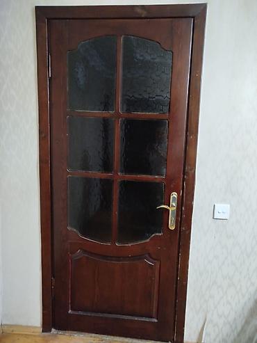 qapi ucun bezekler: Ağac qapı dəsti - Material: möhkəm ağac karkas, tünd qəhvəyi lak — 1
