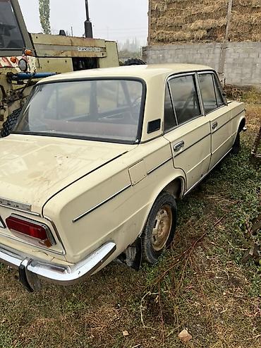 ВАЗ (ЛАДА): ВАЗ (ЛАДА) 2103 : 1983 г., Кол менен иштөөчү, Бензин, Седан — 2