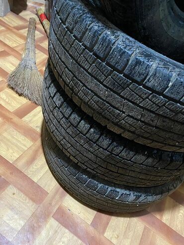 зимние шины на ниву 21214: Шины 195 / 65 / R 15, Зима, Комплект, Легковые