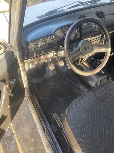 VAZ (LADA): VAZ 2106 sedan - Kərənt: benzin - Ötürücü: arxa - Korpus: 4 qapılı — 10