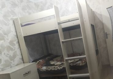zal üçün asma tavanlar: Oğlan və qız üçün, İşlənmiş, Çarpayı, Matrassız, Siyirməsiz, Laminat