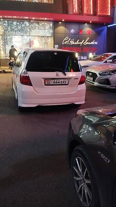 Продажа авто: Honda Fit: 2003 г., 1.3 л, Вариатор, Бензин, Хэтчбэк — 3