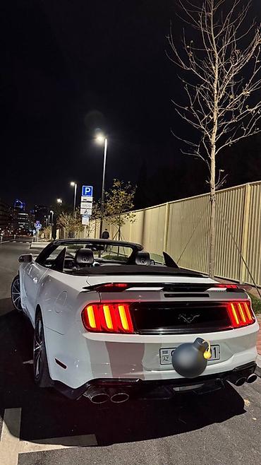 bmw e 39: Ford Mustang Convertible – ağ rəng, açıq tavanlı sport kupe — 1