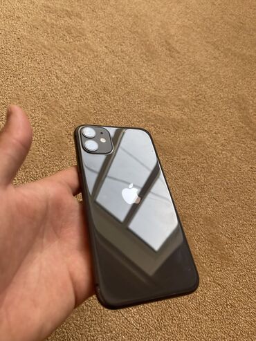скупка телефон на запчасти: IPhone 11, Б/у, 128 ГБ, Black Titanium, Зарядное устройство