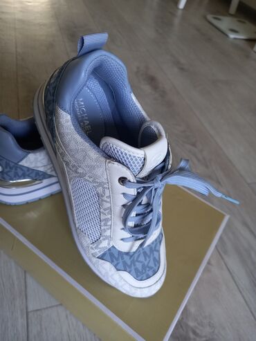 Women's Sneakers and athletic shoes: Кроссовки Michael Kors (женские) - Цвет светло‑голубой/белый с