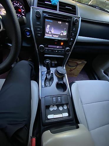 byd e2 2024: Toyota Camry: 2016 г., 2.5 л, Автомат, Гибрид, Седан — 9