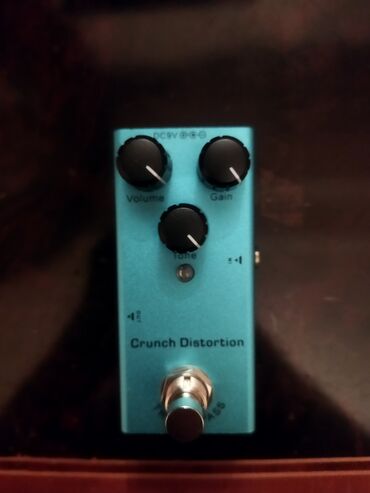 Велозапчасти: RoHs markalı distortion pedalı. Pedal alınıb adapterini tapa