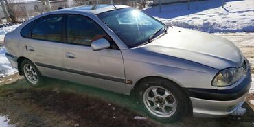 passat b 8: Toyota Avensis: 2002 г., 1.8 л, Автомат, Газ, Седан