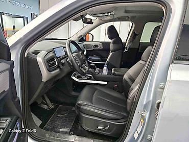range rover evoque: Электрический кроссовер (5 дверей, 5 мест) в светло‑сером цвете с — 6