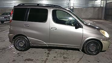 camry xv25: Toyota Yaris Verso: 2004 г., 1.3 л, Механика, Бензин, Хэтчбэк — 7