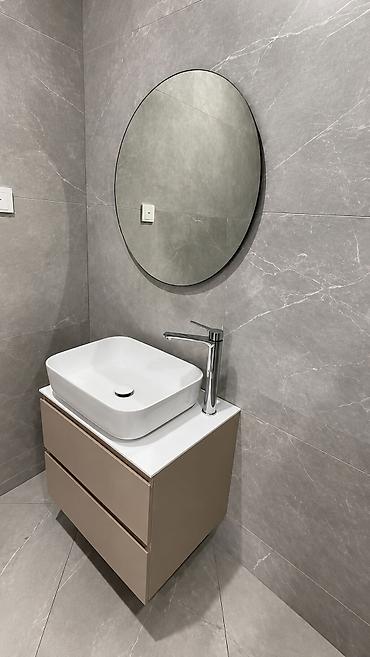 hamam ucun dolab: Minimalist stildə vannaya üçün lavabo dəsti - Müasir dizaynlı dairəvi — 1