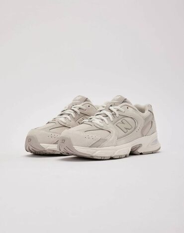 Кроссовки и спортивная обувь: Кроссовки, 38, 38.5, 39.5, New Balance, Новый, цвет - Бежевый, Самовывоз, Бесплатная доставка, Платная доставка