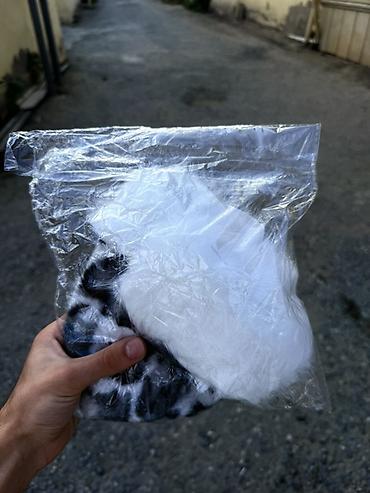 Baş geyimləri: Yeni, qış üçün dəbli rəngarəng peluş monqol papaqlar. Hər biri — 8