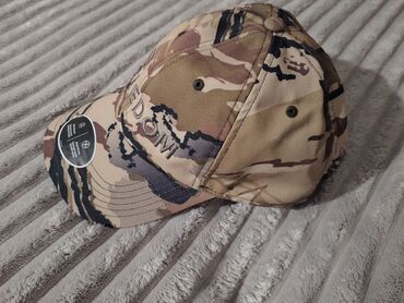 Köynəklər: Under Armour beysbol papağı – “FREEDOM” seriyası, kamuflyaj naxışlı -