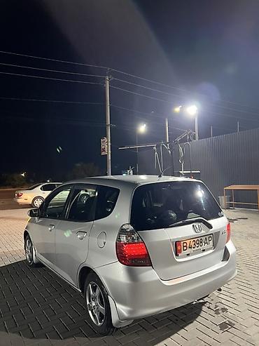 аито: Honda Fit: 2005 г., 1.3 л, Автомат, Бензин, Хэтчбэк — 3