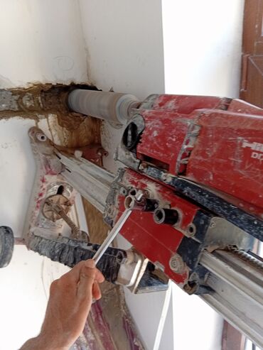 Beton işləri: #Betonkesme #betondeşmə Beton kubik kərpic - dən kəsim deşim — 28