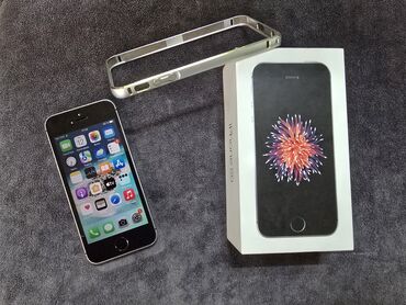 Apple iPhone: IPhone SE, Б/у, 64 ГБ, Space Gray, Чехол, Коробка, 100 %