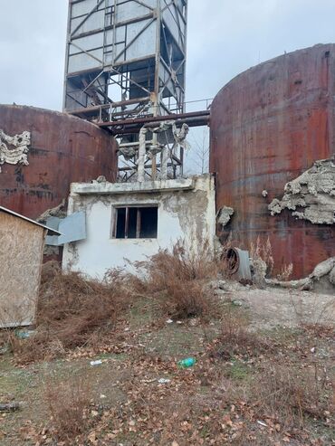 услуги крана манипулятора в городе бишкек: Металлоконструкции и емкости промышленного назначения Описание: - Две