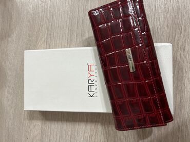 сумка красная: Ключница от Турецкого бренда”Karya”, совершенно новая. Цена 1000 сом