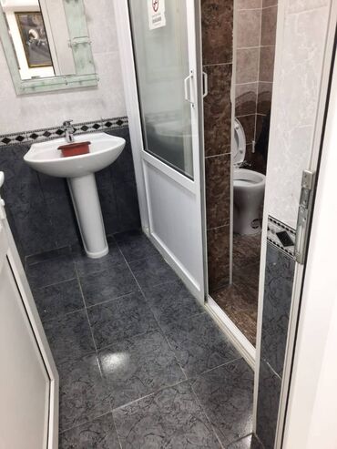 Digər kommersiya daşınmaz əmlakı: F U L. remont olunub . Gözəllik salonu həm kişilərə və gadinlara — 15