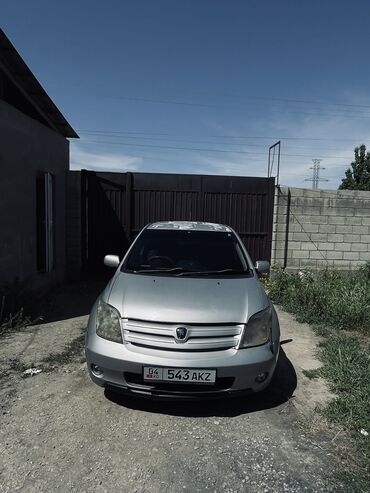 вмw 5: Toyota ist: 2002 г., 1.5 л, Автомат, Бензин, Лимузин