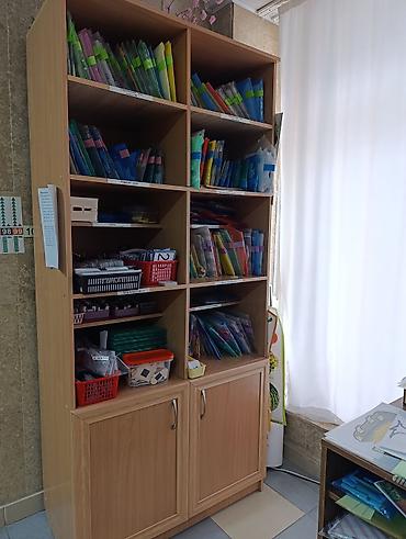 Детские столы: ‼️Продаю срочно‼️ парты,шкафы,мебель,стеллажи, учебные доски и другие — 8