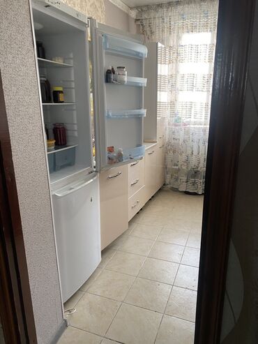 дом в деревне: 6 комнат и более, С подселением, С мебелью частично