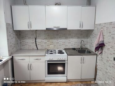 мебел для кухни: Кухонный гарнитур, цвет - Белый, Б/у