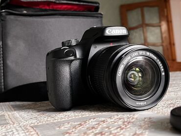 canon çanta: Canon 4000D, ikinci əldir. 2.5 k probeq,üstündə 128 gb SD kart+ çanta