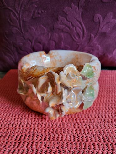 Kuhinjski setovi: Set nov rucni rad iz 80ih. pepeljara i cinija. Rucni rad. rucno — 14