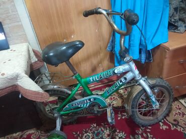 детский бассейин: Продаю детский велосипед
