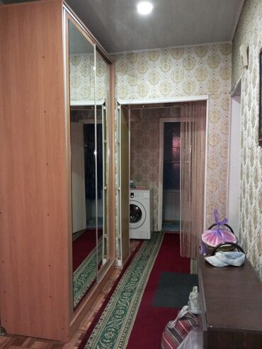 продаю 1 комнатные квартиры: 2 комнаты, 55 м², 105 серия, 4 этаж, Косметический ремонт