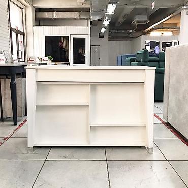 Столы для зала: 4,5 метровый стол-трансформер. В комплекте 8 вкладок, длину можно — 7