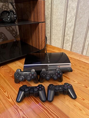 PS3 (Sony PlayStation 3): Playstation3 Təcili satılır!!! Heç bir problemi yoxdur. Pultlar əlaa