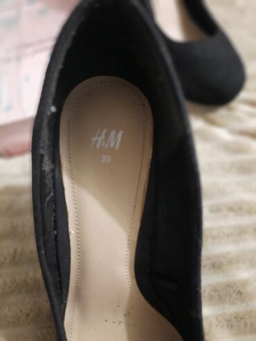 Salonke: Salonke, H&M, 39 — 14