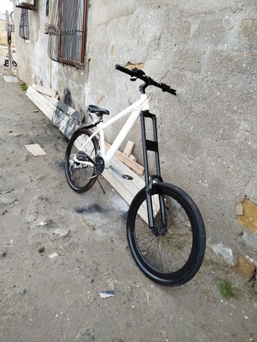 Uşaq velosipedləri: İşlənmiş İki təkərli Uşaq velosipedi Adidas, 26", sürətlərin sayı: 20, Ünvandan götürmə
