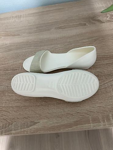 кроксы женские: Туфли, 35, Crocs, Новый, цвет - Белый, Платная доставка — 2