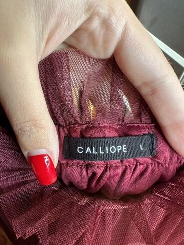 Ətəklər: Qadın geyimləri dəsti 1) Qara-ağ çiçək naxışlı ətək - Rəng: krem fon — 6