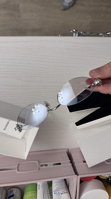 Солнцезащитные очки: Очки Gentle Monster Jewelry, модель Orora 02 (VYG), затемненные — 2