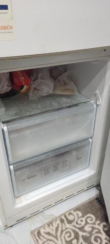 boyuk soyuducu: 2 qapılı Bosch Soyuducu Satılır, rəng - Ağ